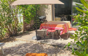 Amazing Home In Saint-Laurent-De-La-Cabrerisse